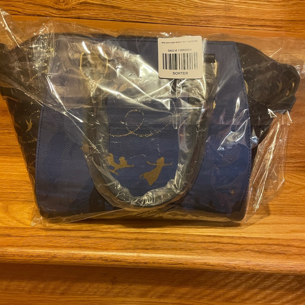 Disney Loungefly Pete Pan satchel